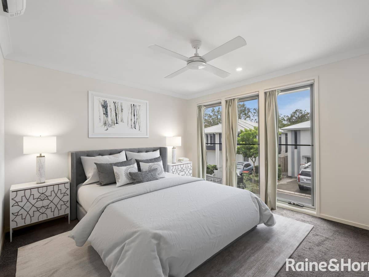 188 GAINSBOROUGH, PIMPAMA - Thumbnail 6