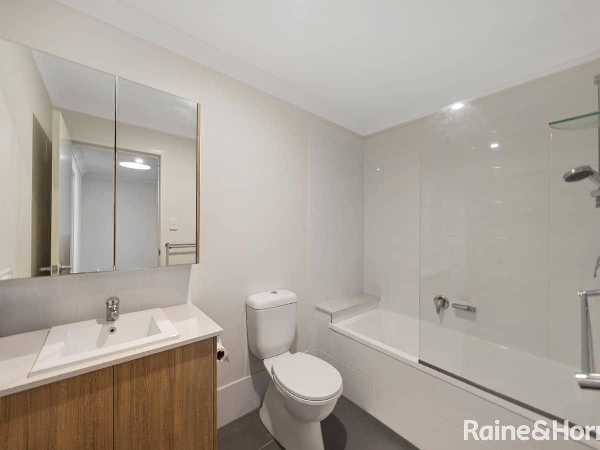 188 GAINSBOROUGH, PIMPAMA - Thumbnail 10