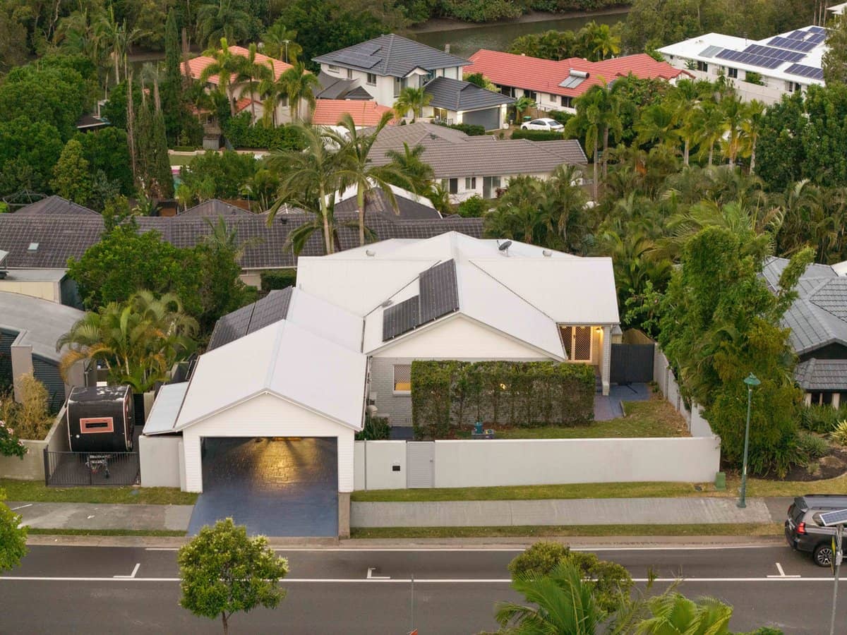 16 Monterey Keys Drive, Helensvale - Thumbnail 2