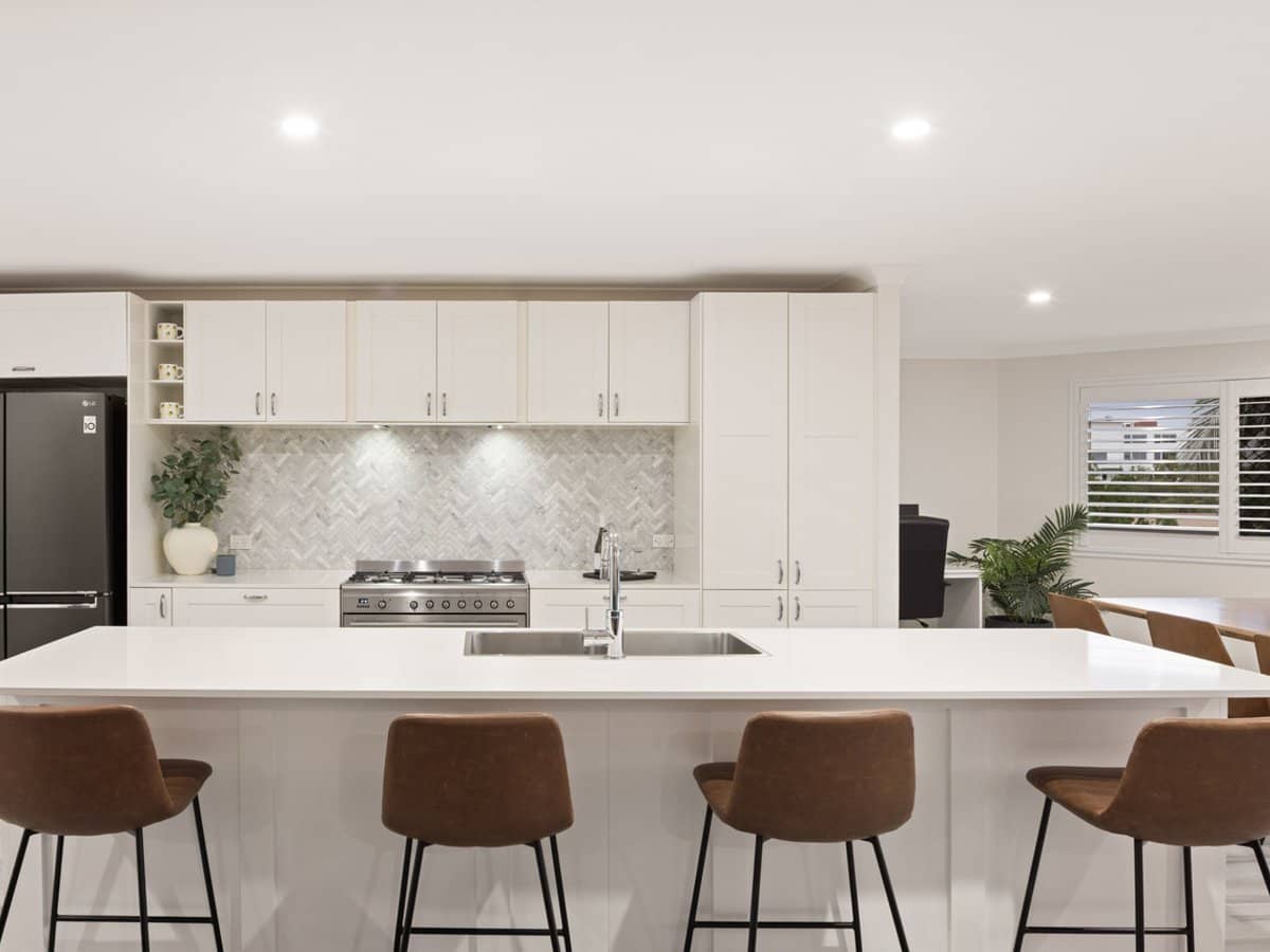 16 Monterey Keys Drive, Helensvale - Thumbnail 4