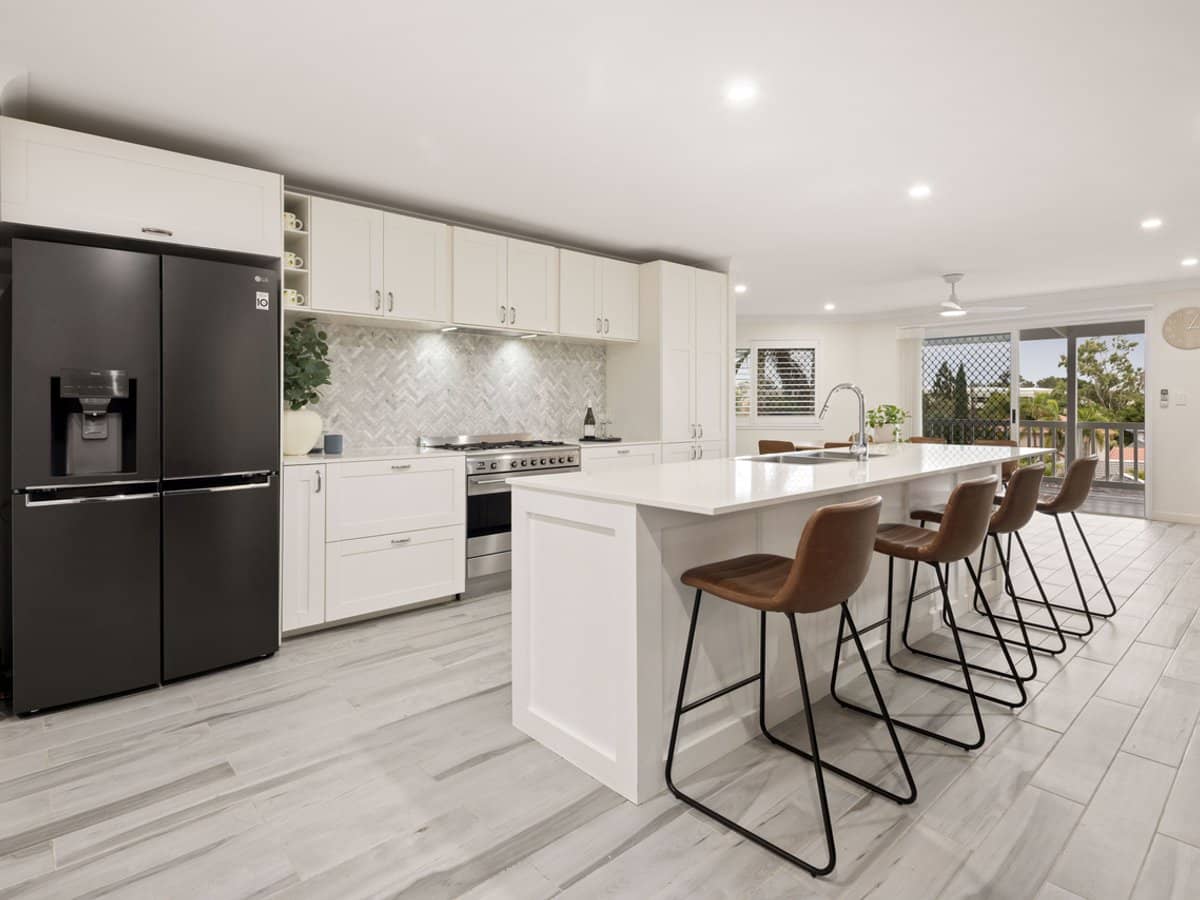 16 Monterey Keys Drive, Helensvale - Thumbnail 9