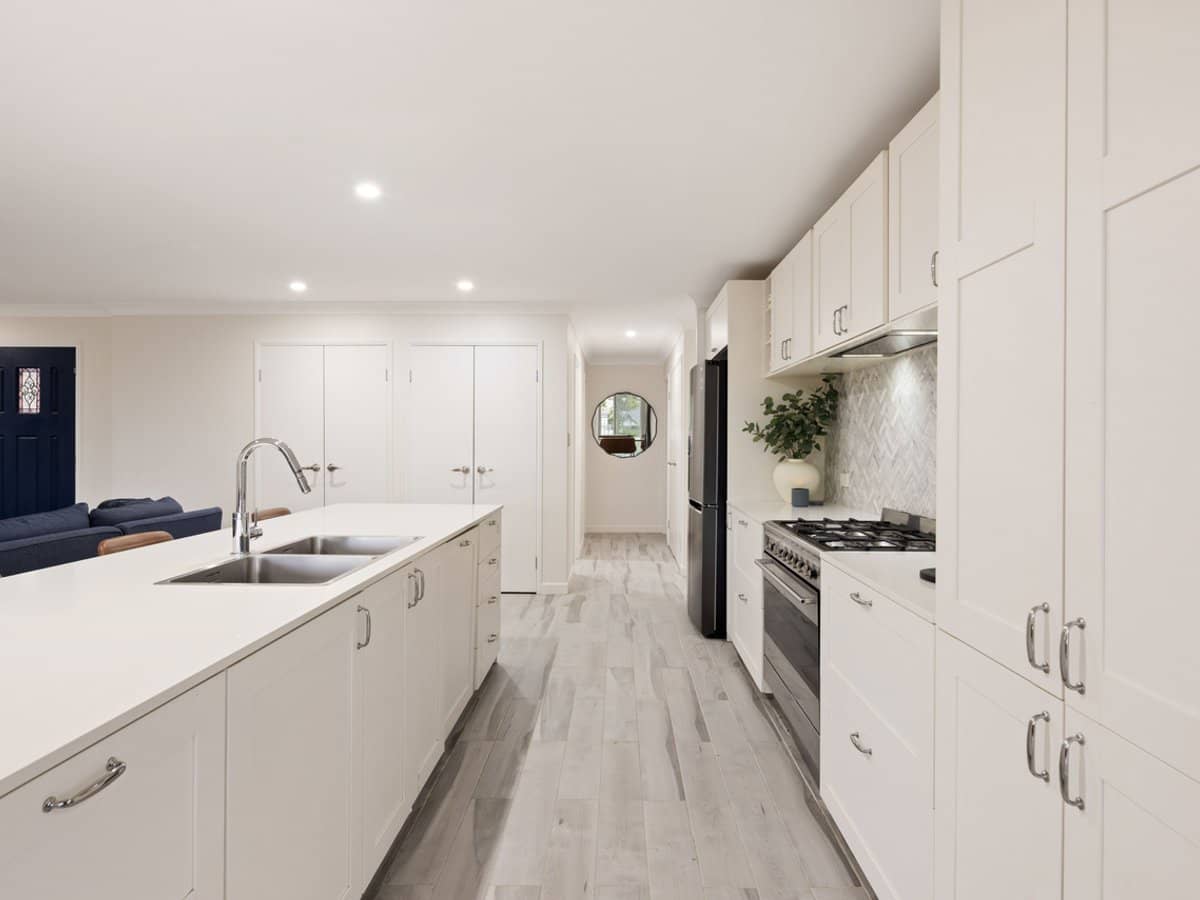 16 Monterey Keys Drive, Helensvale - Thumbnail 10