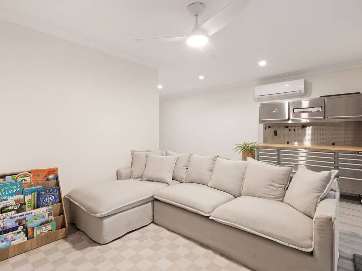 16 Monterey Keys Drive, Helensvale - Thumbnail 23