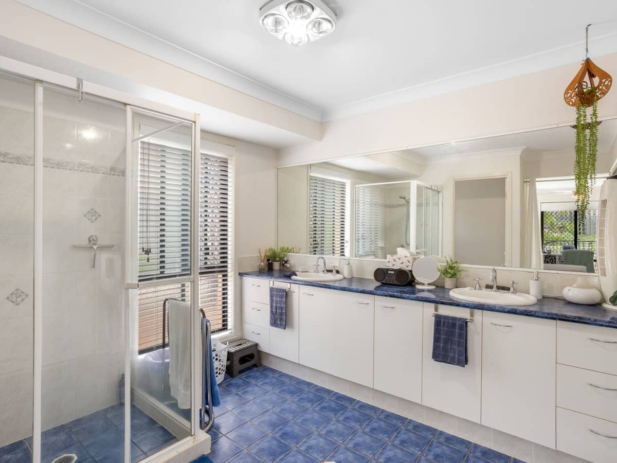 8 Henderson Rise, Pacific Pines - Thumbnail 8