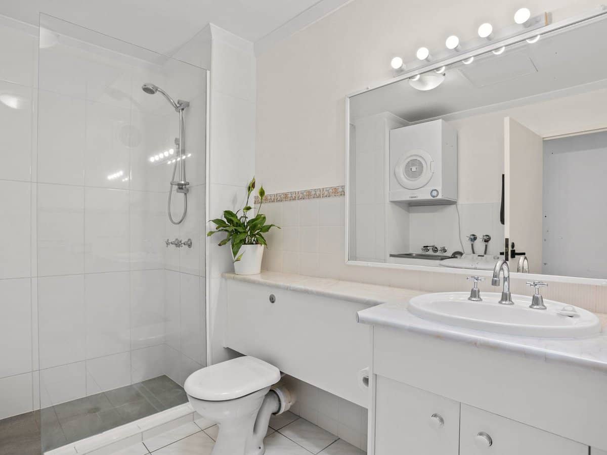 111 Markeri Street, Mermaid Waters - Thumbnail 11