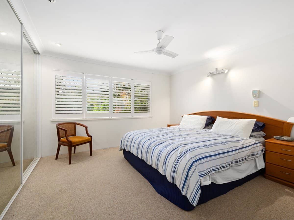 26 Vaggelas Crescent, Biggera Waters - Thumbnail 11