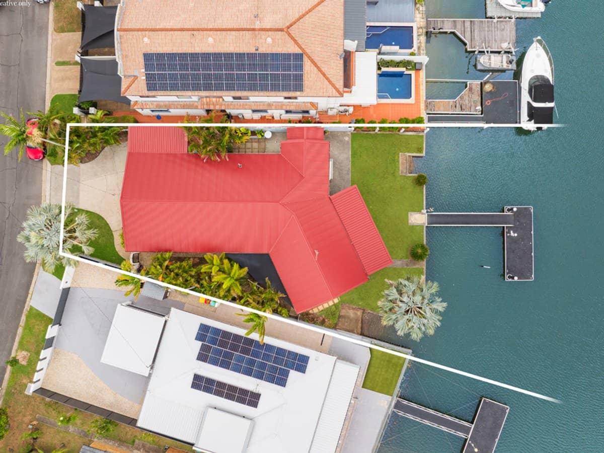 26 Vaggelas Crescent, Biggera Waters - Thumbnail 17