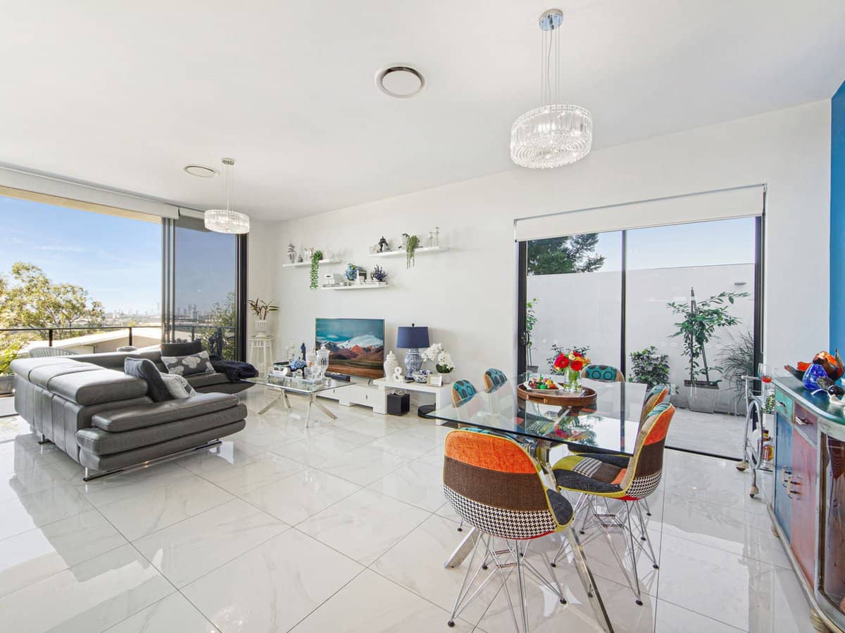 34 John Francis Drive, Carrara - Thumbnail 2