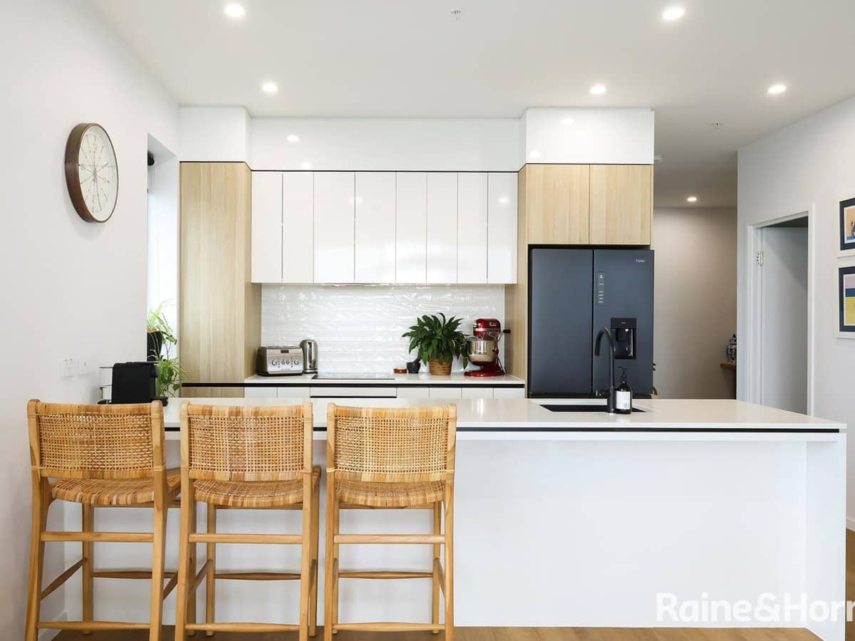 18 Remembrance Drive, SURFERS PARADISE - Thumbnail 8