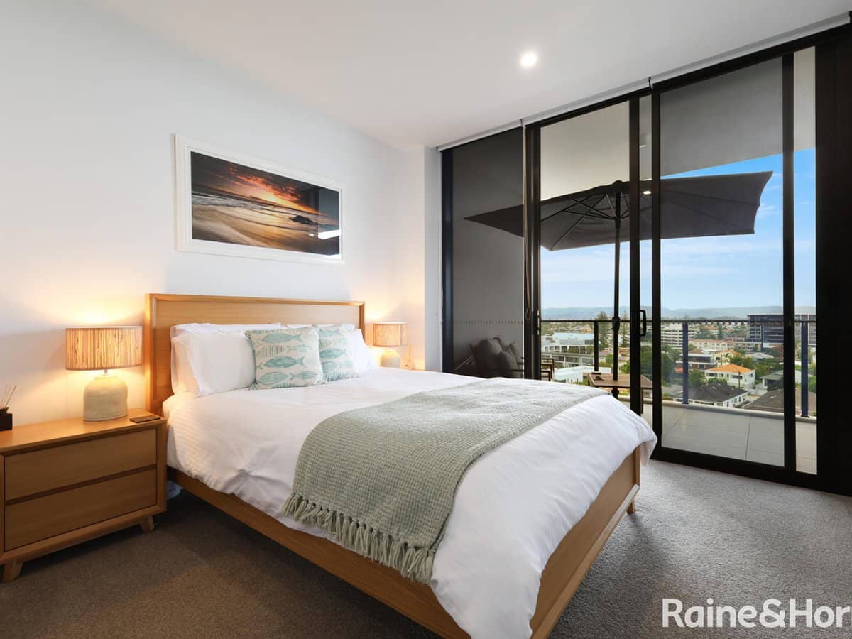 18 Remembrance Drive, SURFERS PARADISE - Thumbnail 9