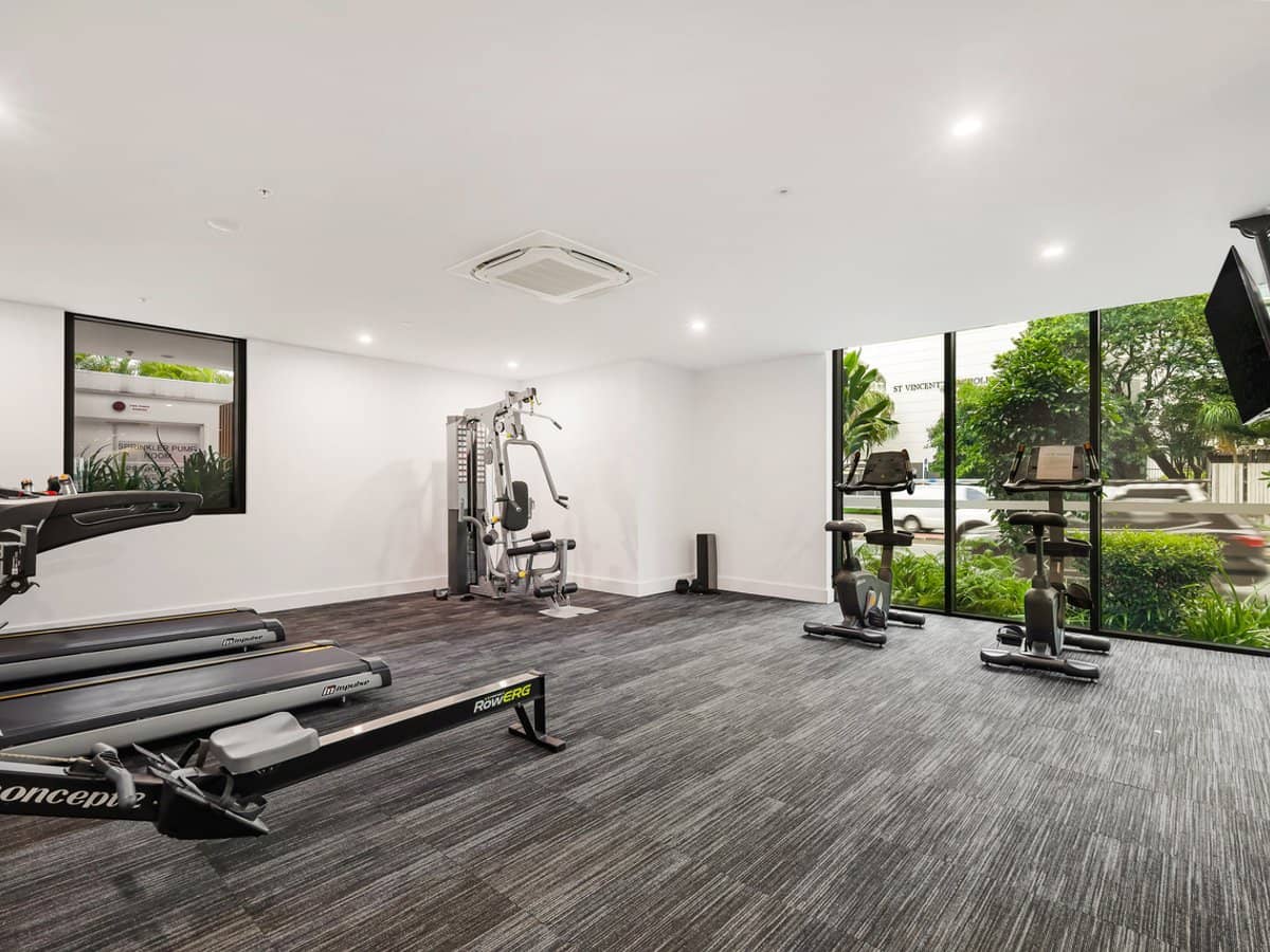 18 Remembrance Drive, SURFERS PARADISE - Thumbnail 15