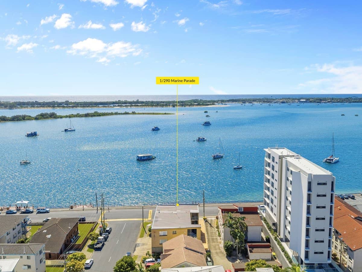 290 Marine Parade, Labrador - Thumbnail 2