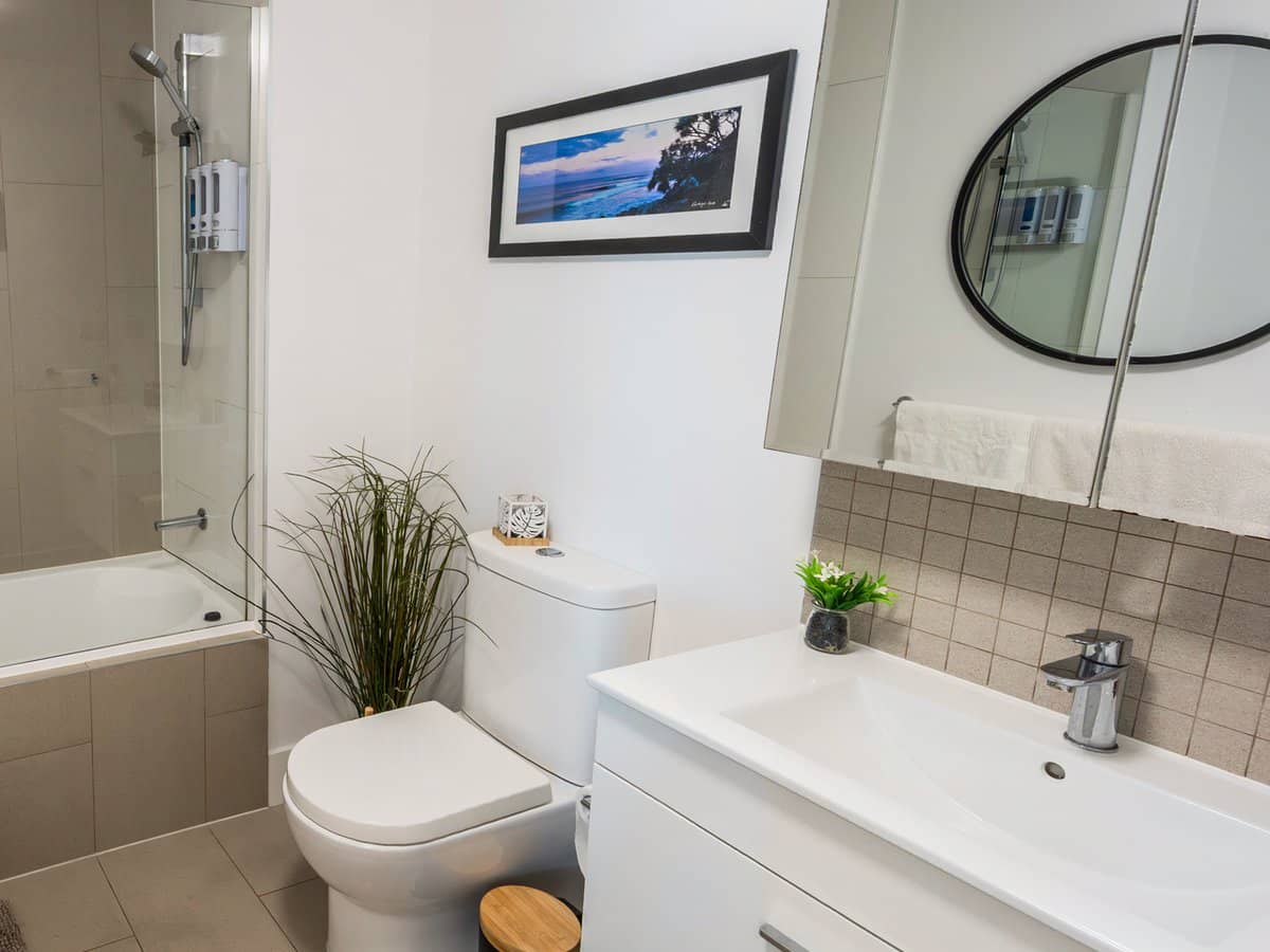 65 Varsity Parade, VARSITY LAKES - Thumbnail 18