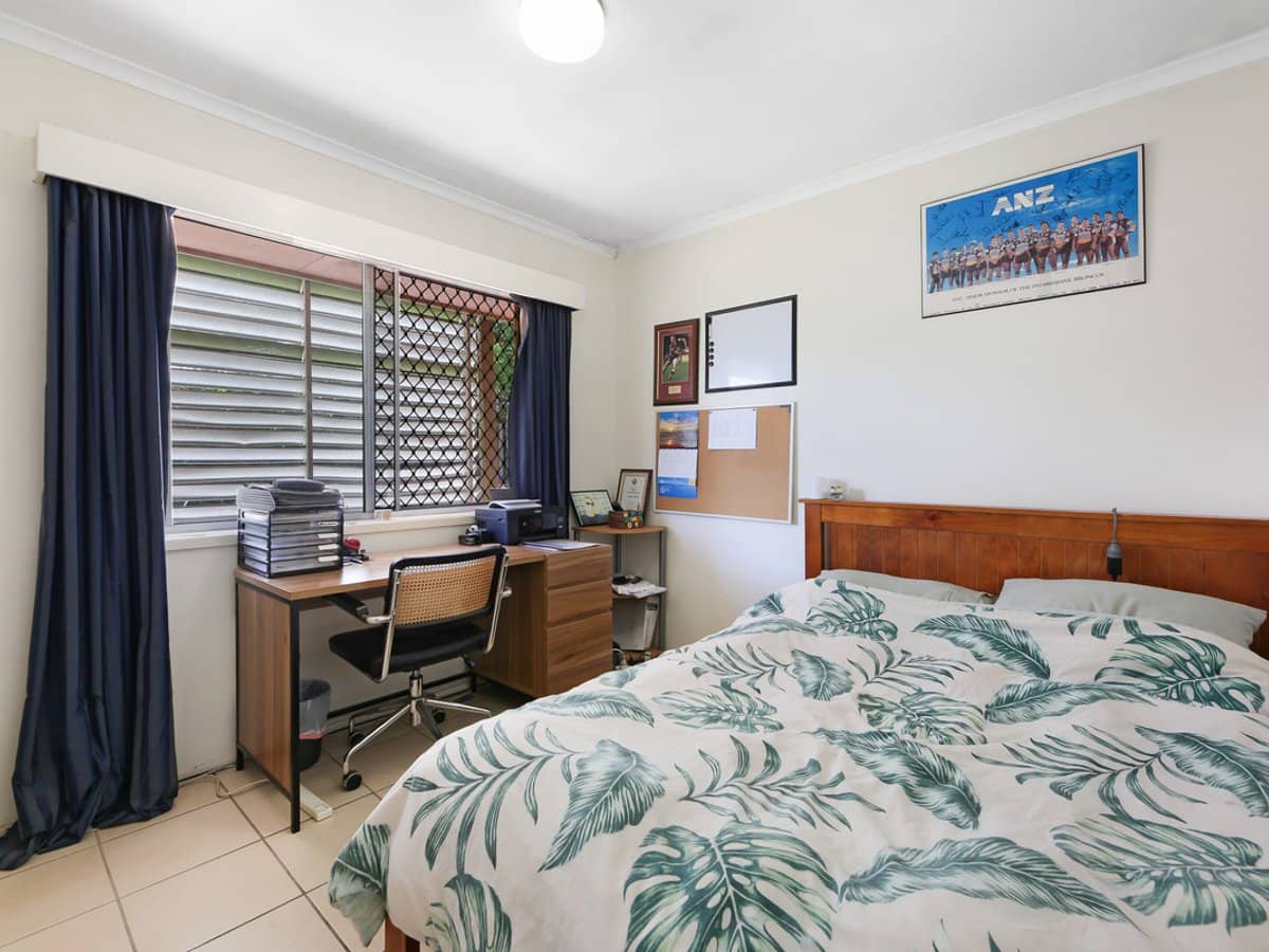 16 Warrina Crescent, Burleigh Waters - Thumbnail 16