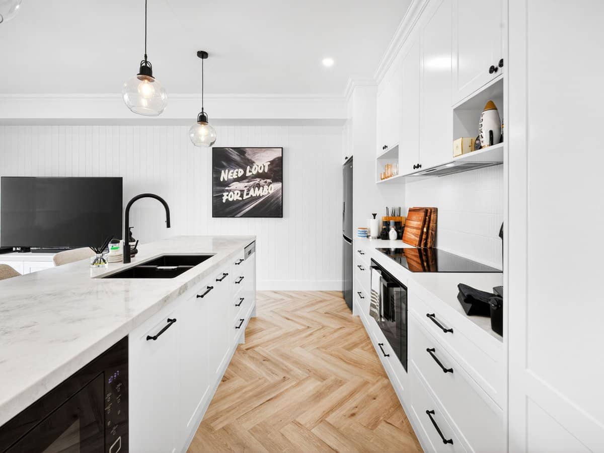 4 Anembo Street, Chevron Island - Thumbnail 4