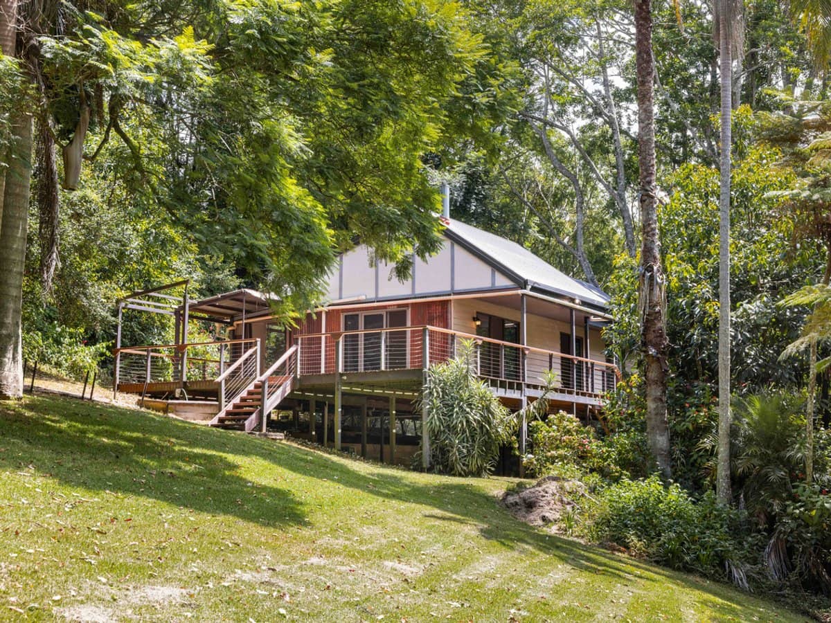 14 Platt Place, Tamborine Mountain - Thumbnail 2