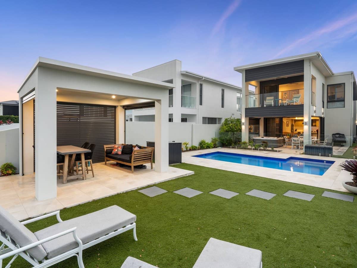 8953 The Point Circuit, Sanctuary Cove - Thumbnail 2