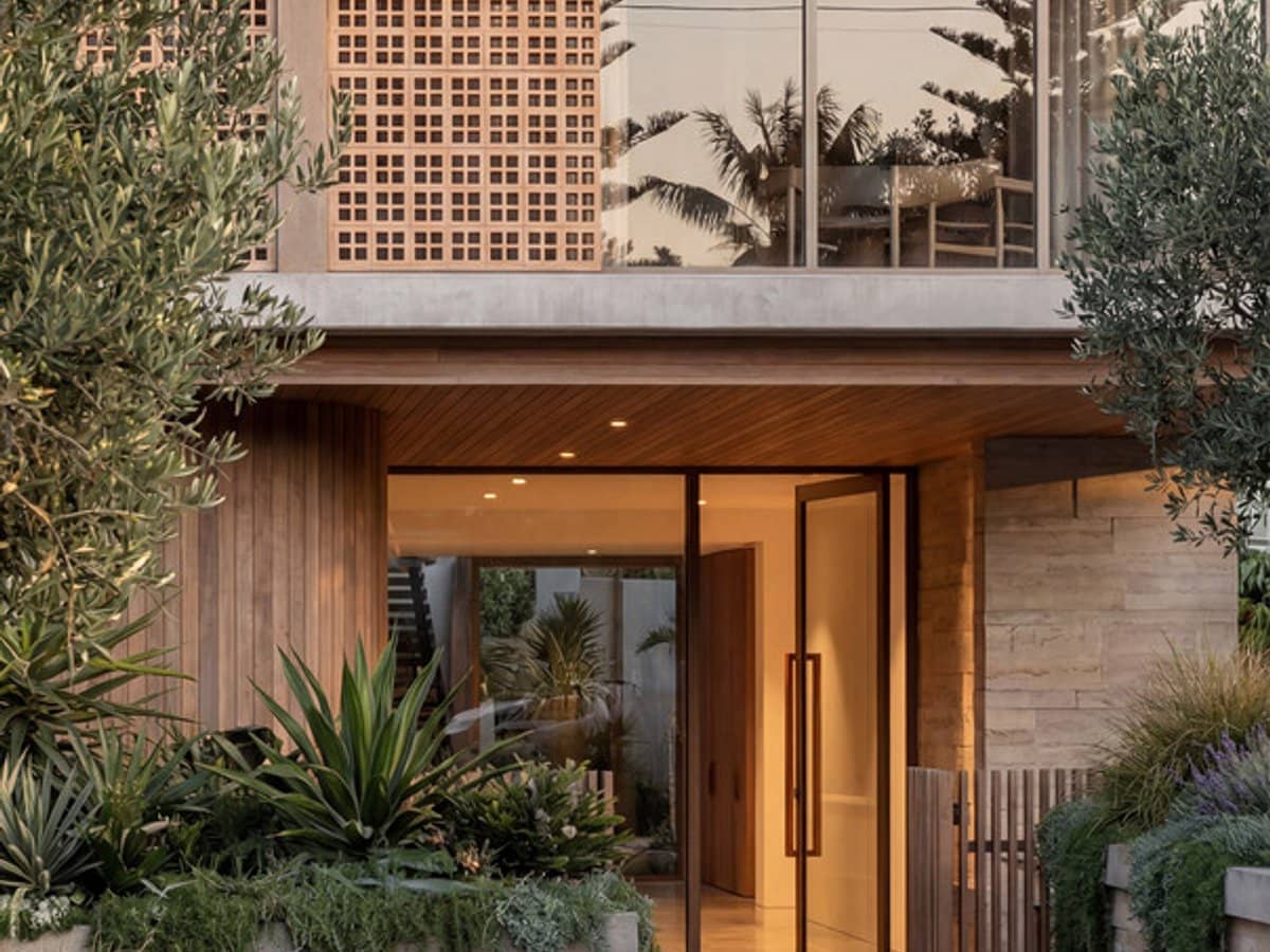 23 Hill Avenue, BURLEIGH HEADS - Thumbnail 4