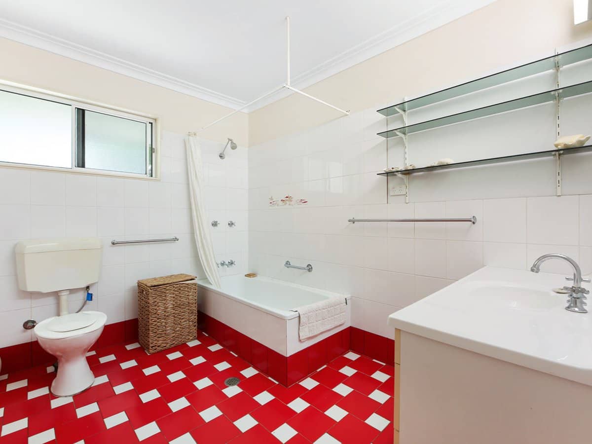 23 Hill Avenue, BURLEIGH HEADS - Thumbnail 12