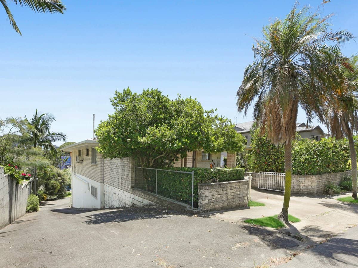 23 Hill Avenue, BURLEIGH HEADS - Thumbnail 14