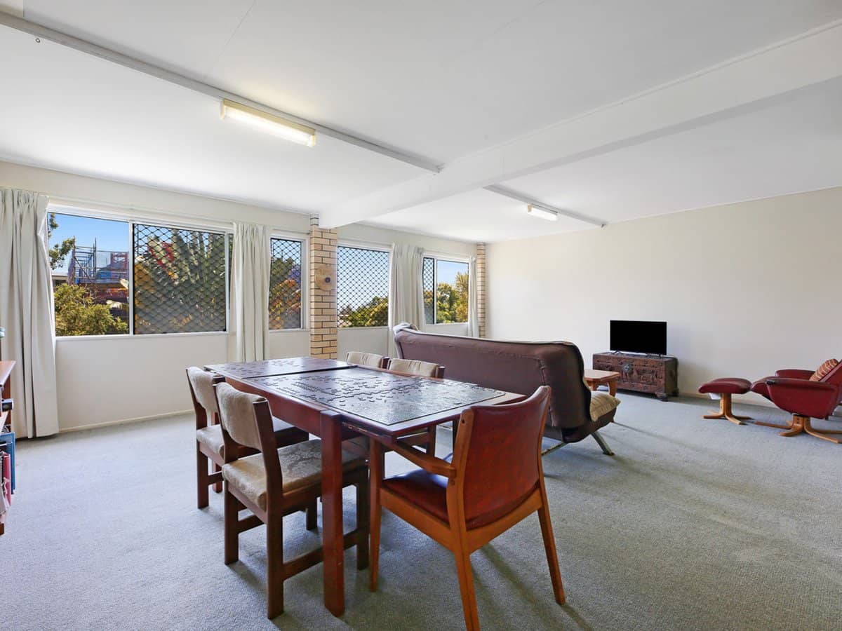 23 Hill Avenue, BURLEIGH HEADS - Thumbnail 22