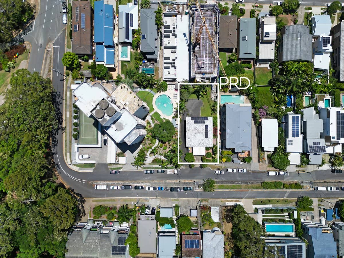 23 Hill Avenue, BURLEIGH HEADS - Thumbnail 27