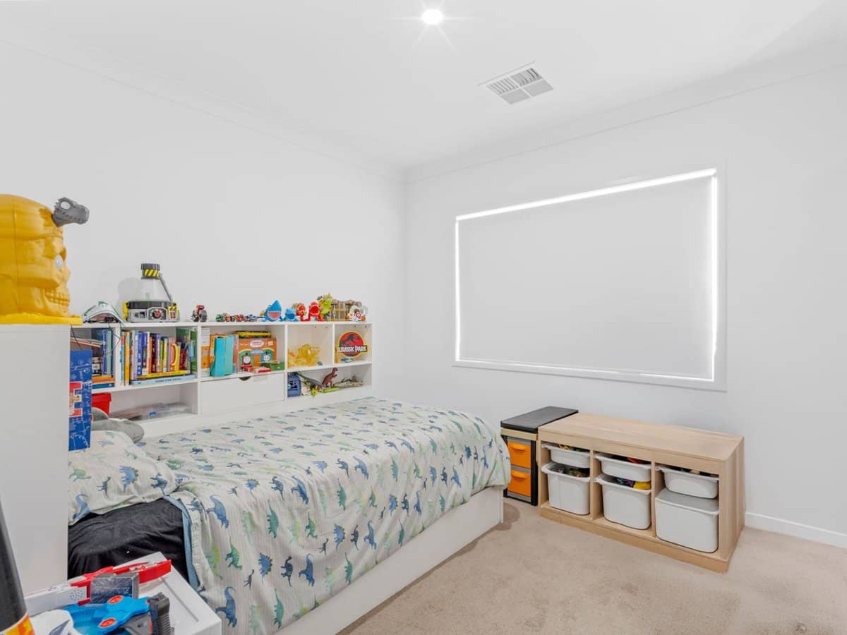 15 Byfield Place, YARRABILBA - Thumbnail 4