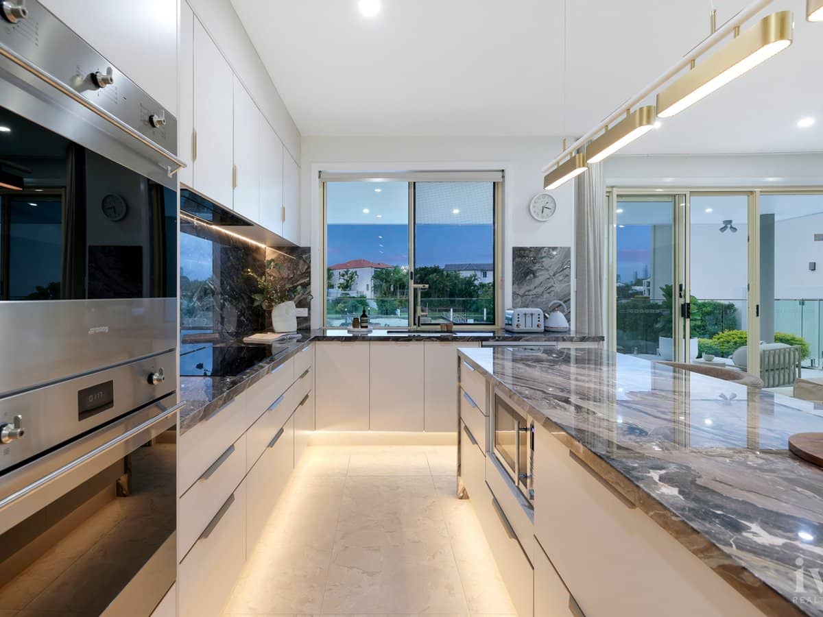 94 Edinburgh Road, Benowa - Thumbnail 10