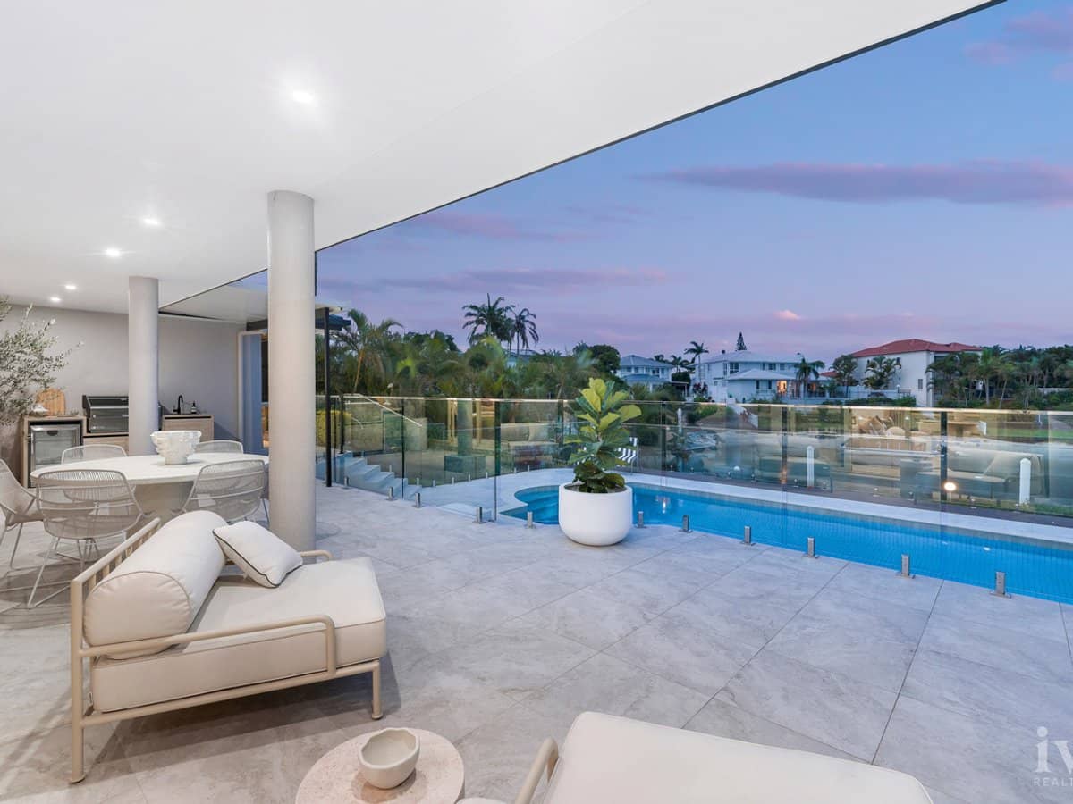 94 Edinburgh Road, Benowa - Thumbnail 14