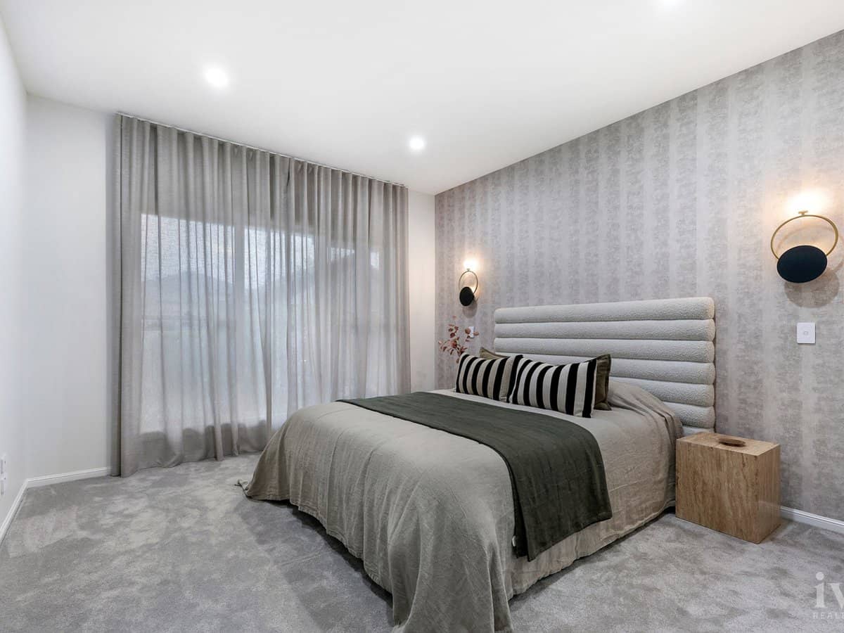 94 Edinburgh Road, Benowa - Thumbnail 25