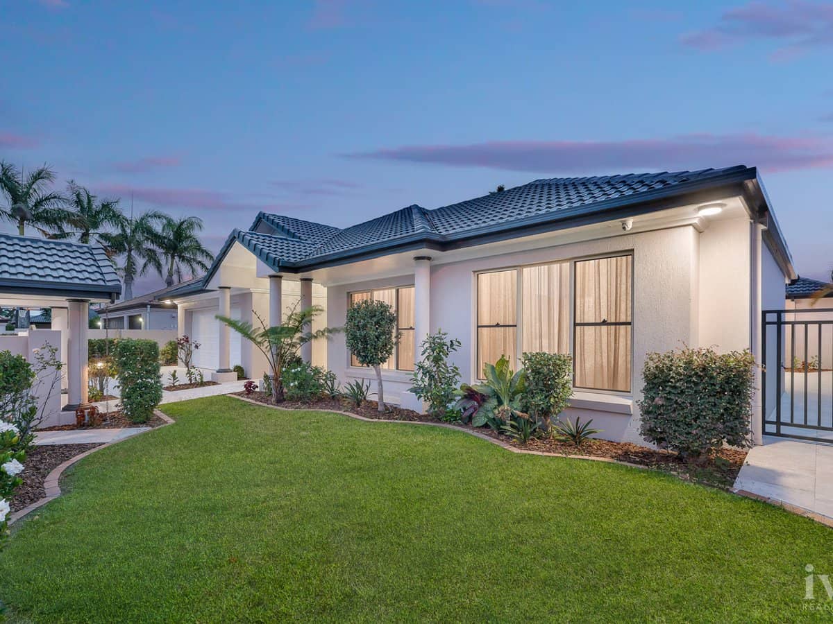 94 Edinburgh Road, Benowa - Thumbnail 27