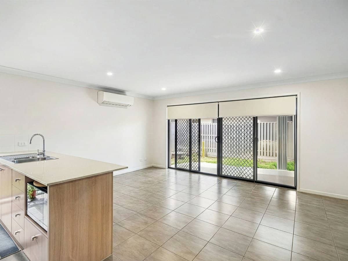 37 Vargon Circuit, HOLMVIEW - Thumbnail 3