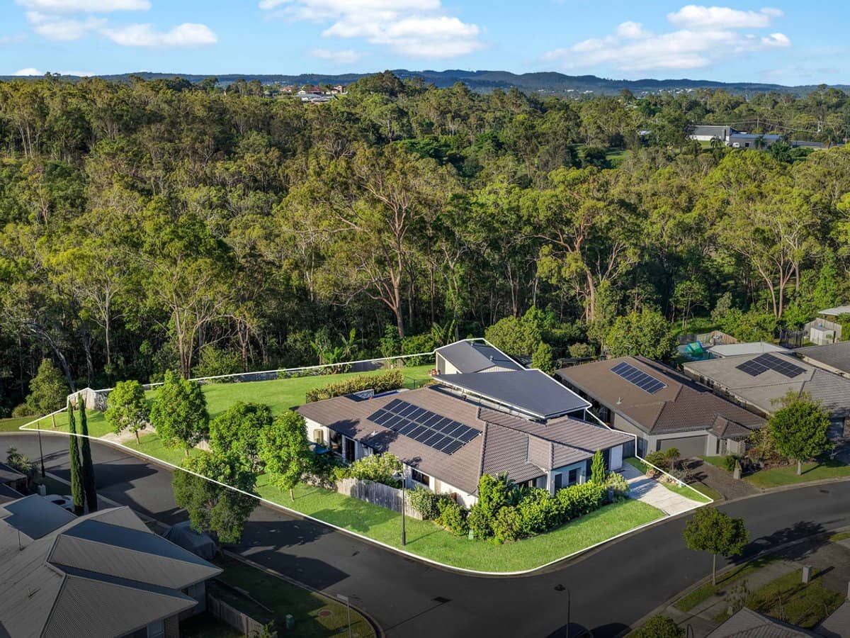 56 Burnett Drive, HOLMVIEW - Thumbnail 33