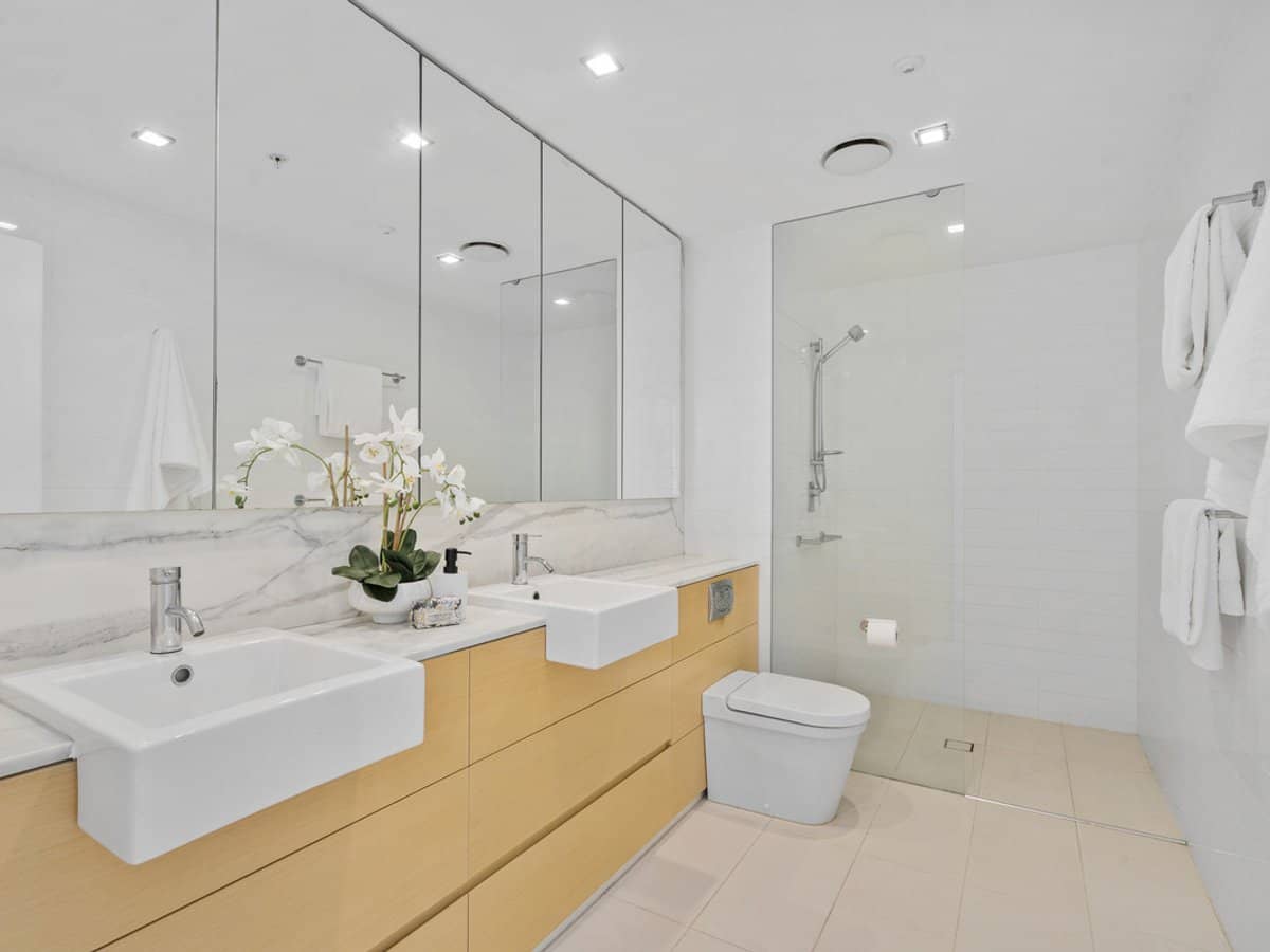 2-14 The Esplanade, Burleigh Heads - Thumbnail 14