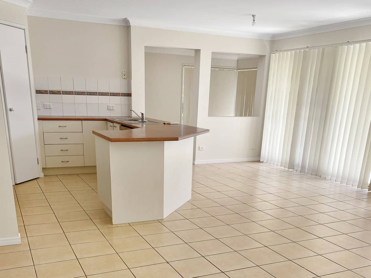 25 Govett Street, PACIFIC PINES - Thumbnail 5