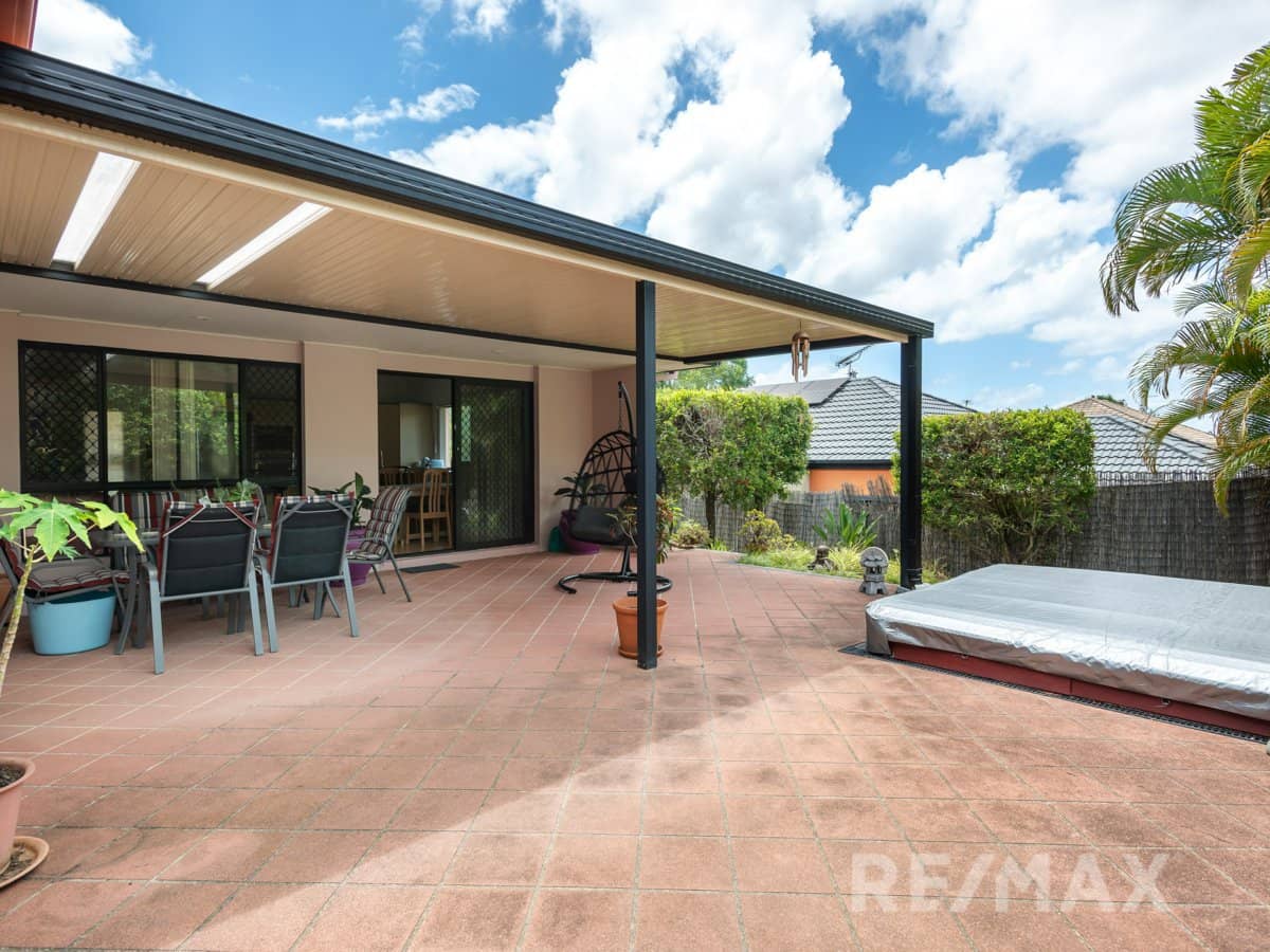 8 Duxton Drive, VARSITY LAKES - Thumbnail 8