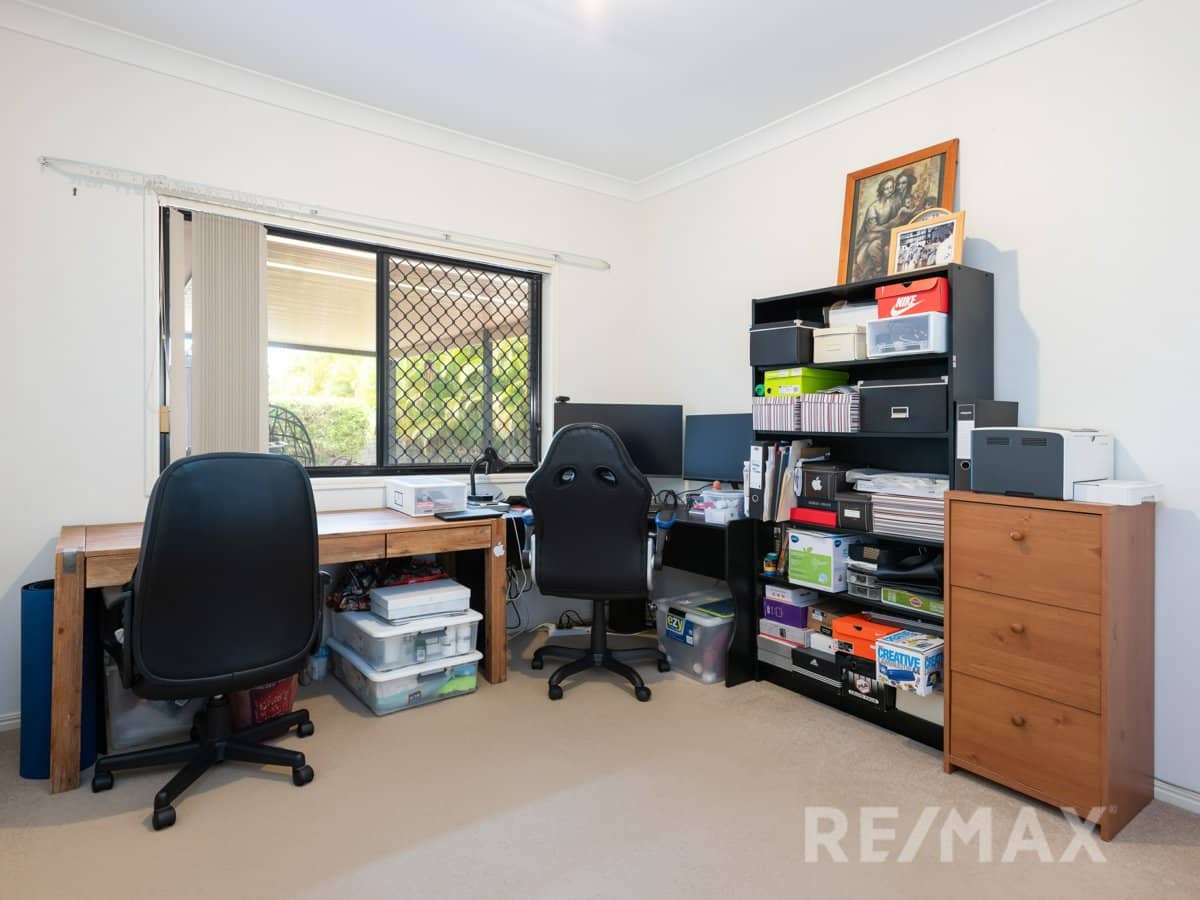 8 Duxton Drive, VARSITY LAKES - Thumbnail 14