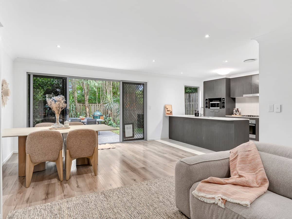 1 Belongil Street, PACIFIC PINES - Thumbnail 4