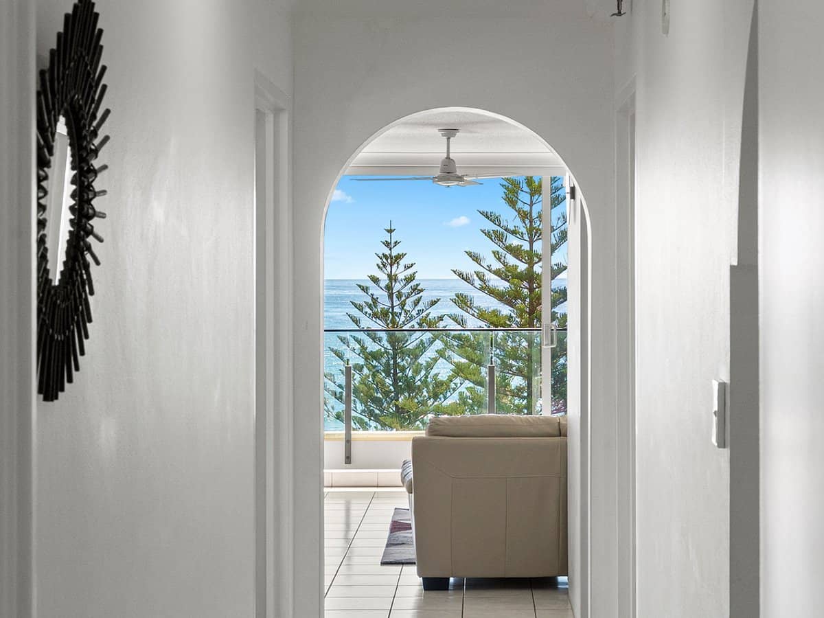 8B/1 Albert Avenue, BROADBEACH - Thumbnail 1