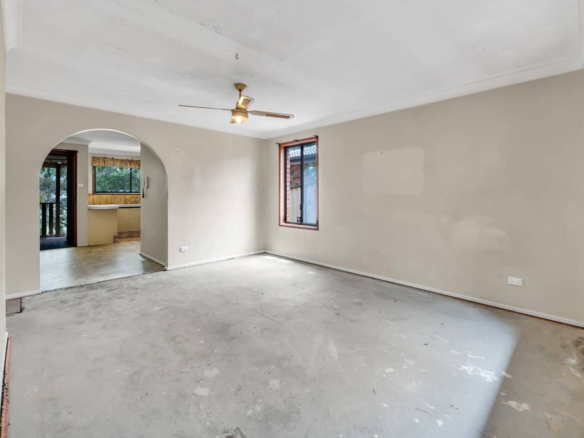 49 Corunna Crescent, ASHMORE - Thumbnail 14