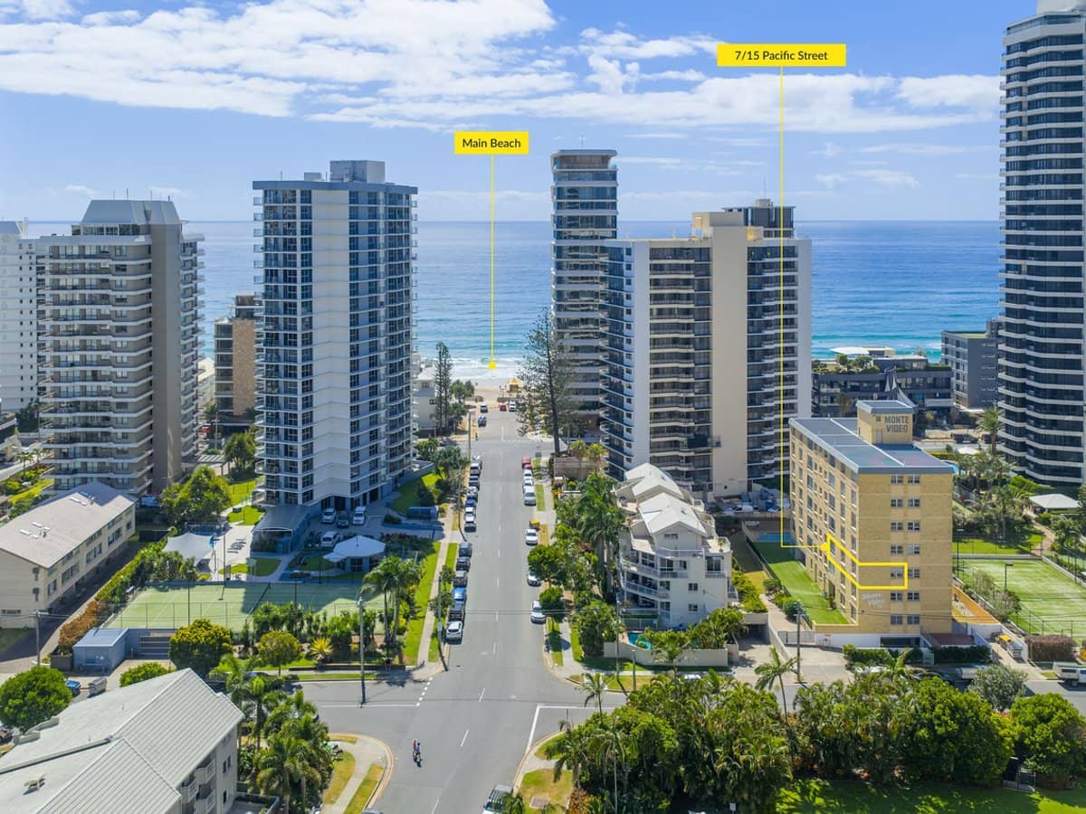 15 Pacific Street, Main Beach - Thumbnail 1