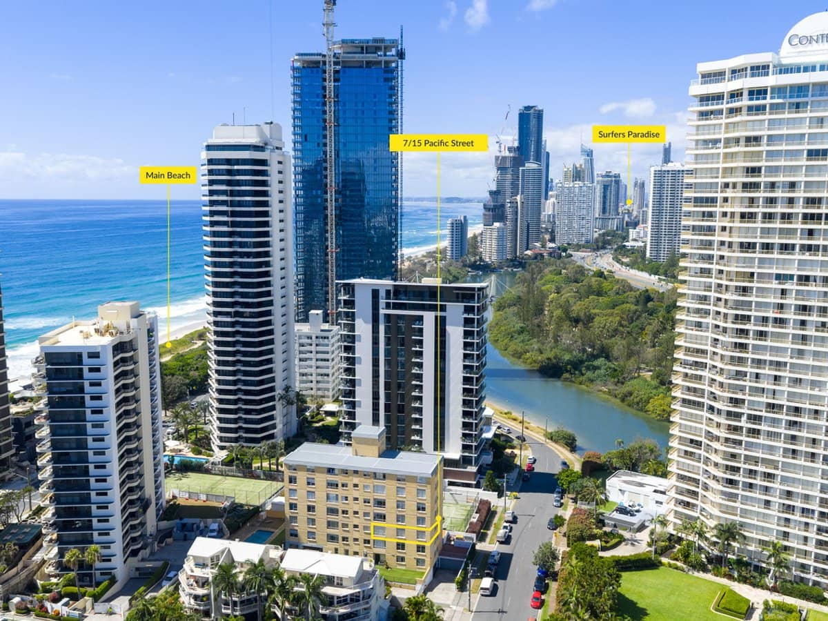 15 Pacific Street, Main Beach - Thumbnail 2