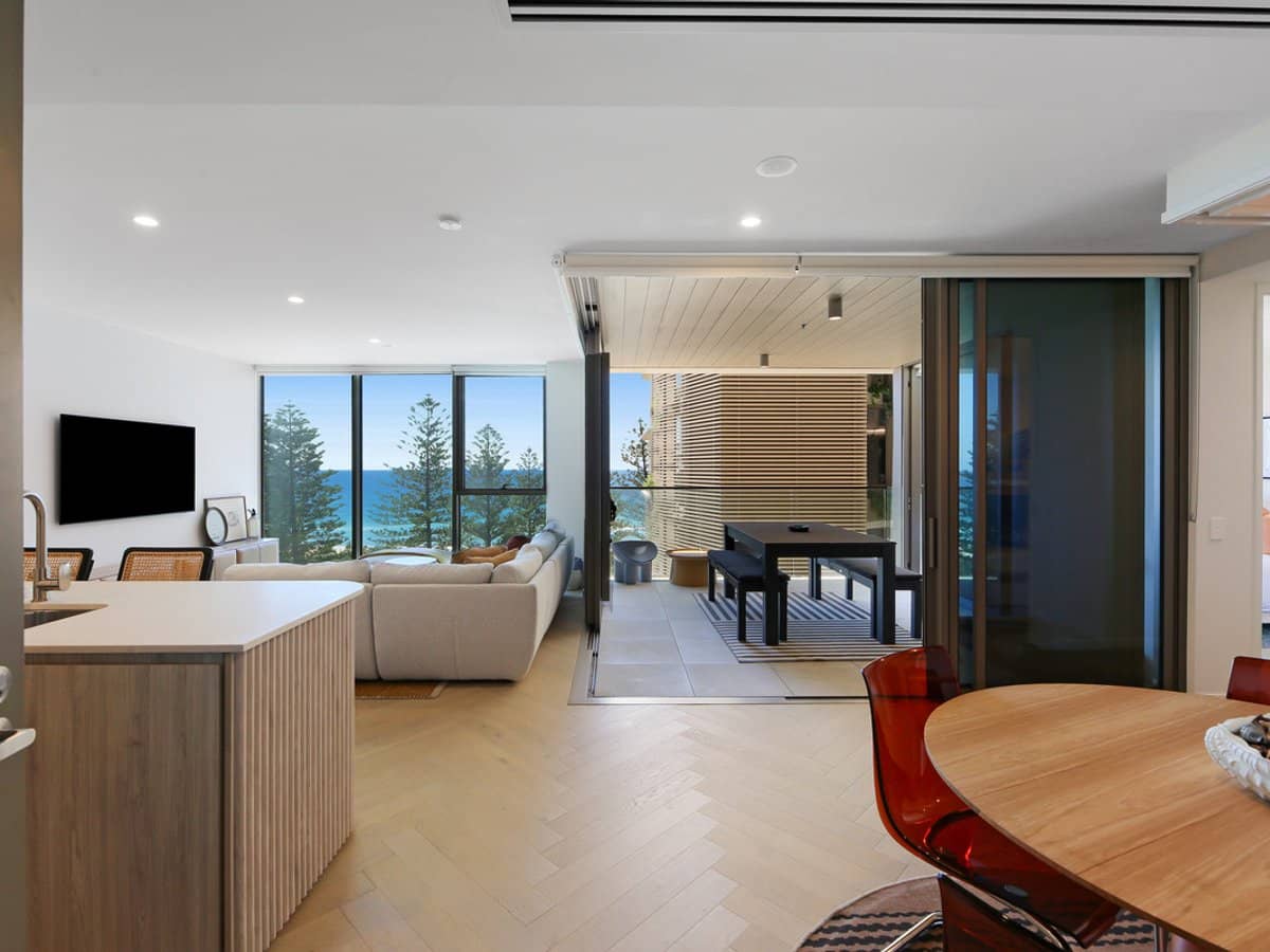 4 First Avenue, Burleigh Heads - Thumbnail 2