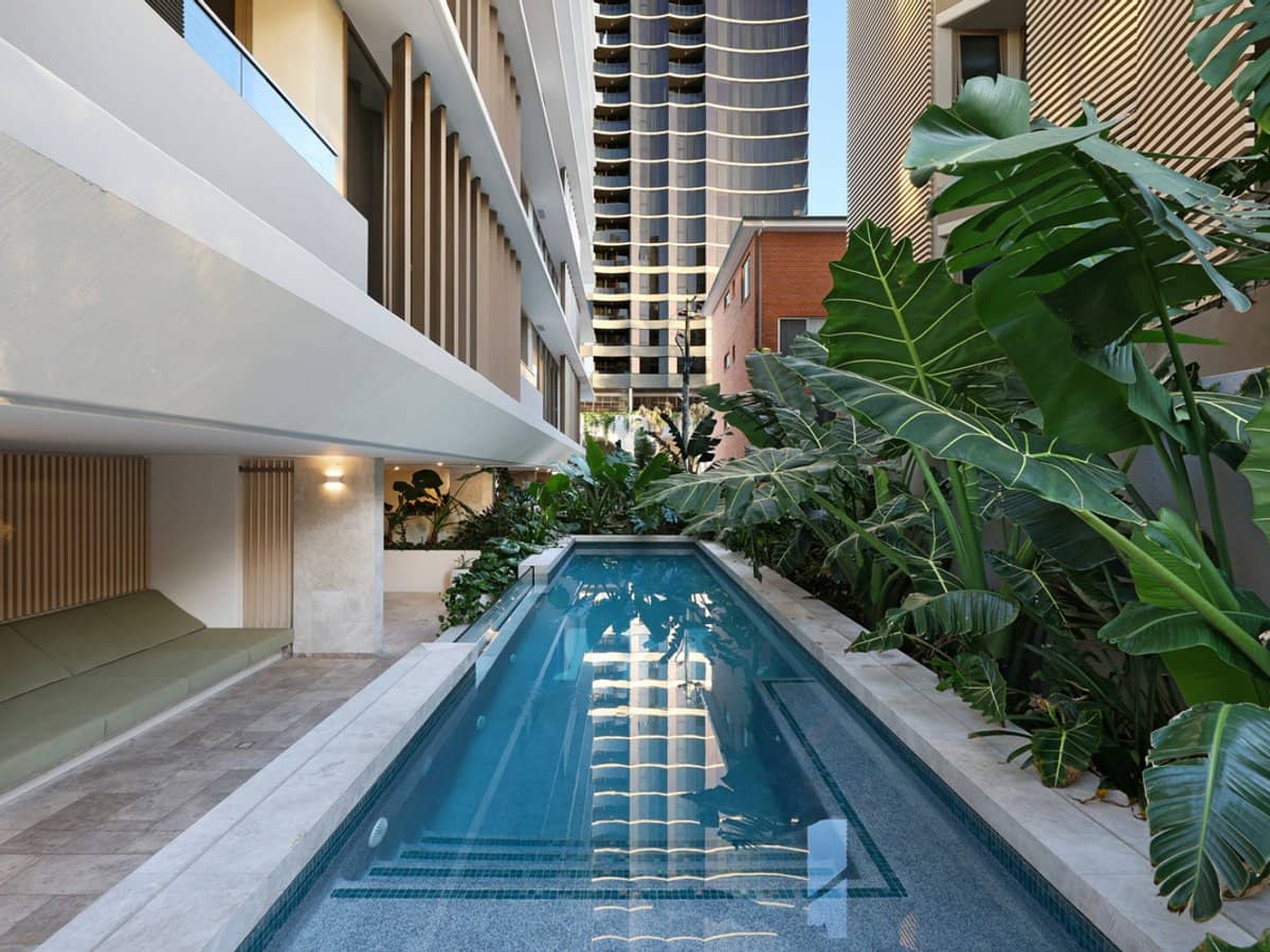 4 First Avenue, Burleigh Heads - Thumbnail 13