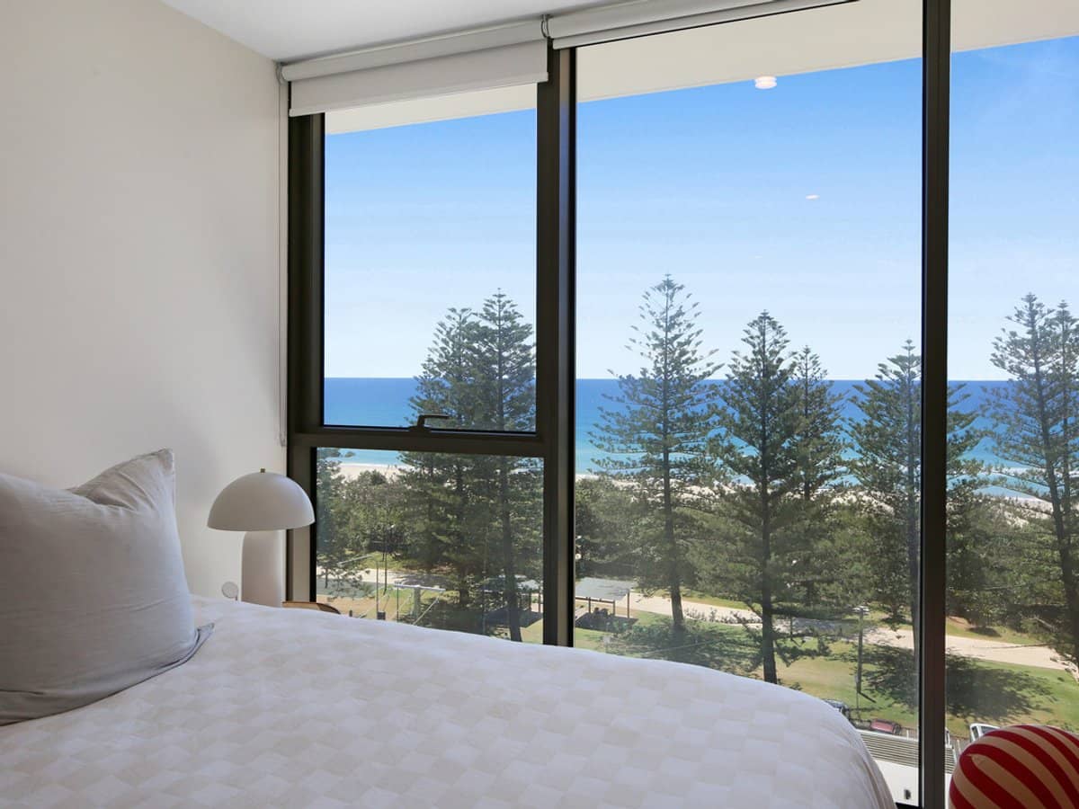 4 First Avenue, Burleigh Heads - Thumbnail 15