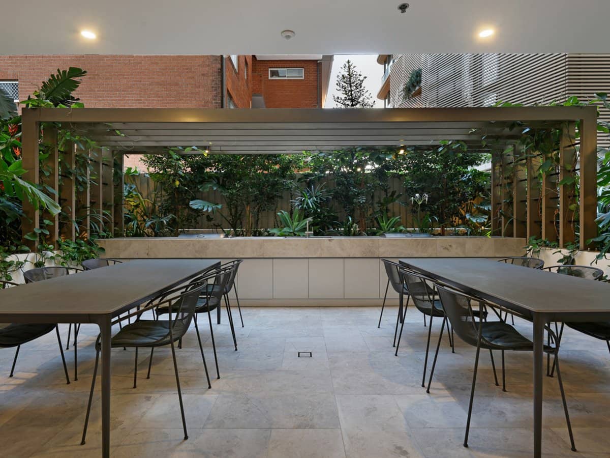 4 First Avenue, Burleigh Heads - Thumbnail 23