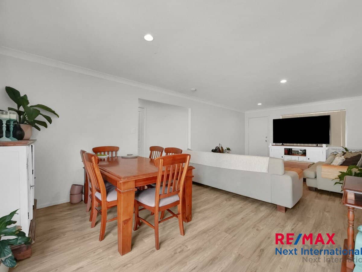 31 Archipelago Street, Pacific Pines - Thumbnail 4