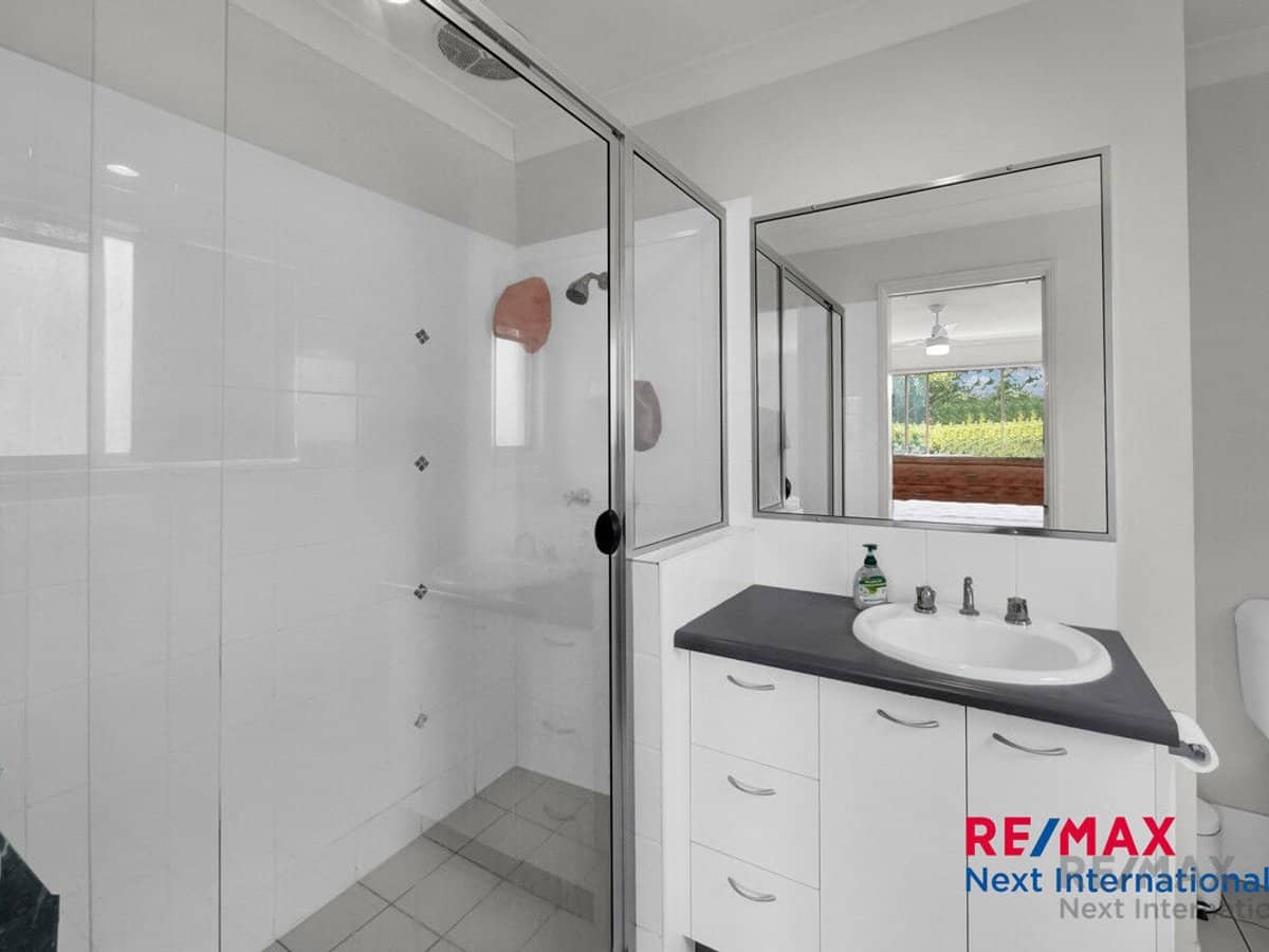 31 Archipelago Street, Pacific Pines - Thumbnail 10