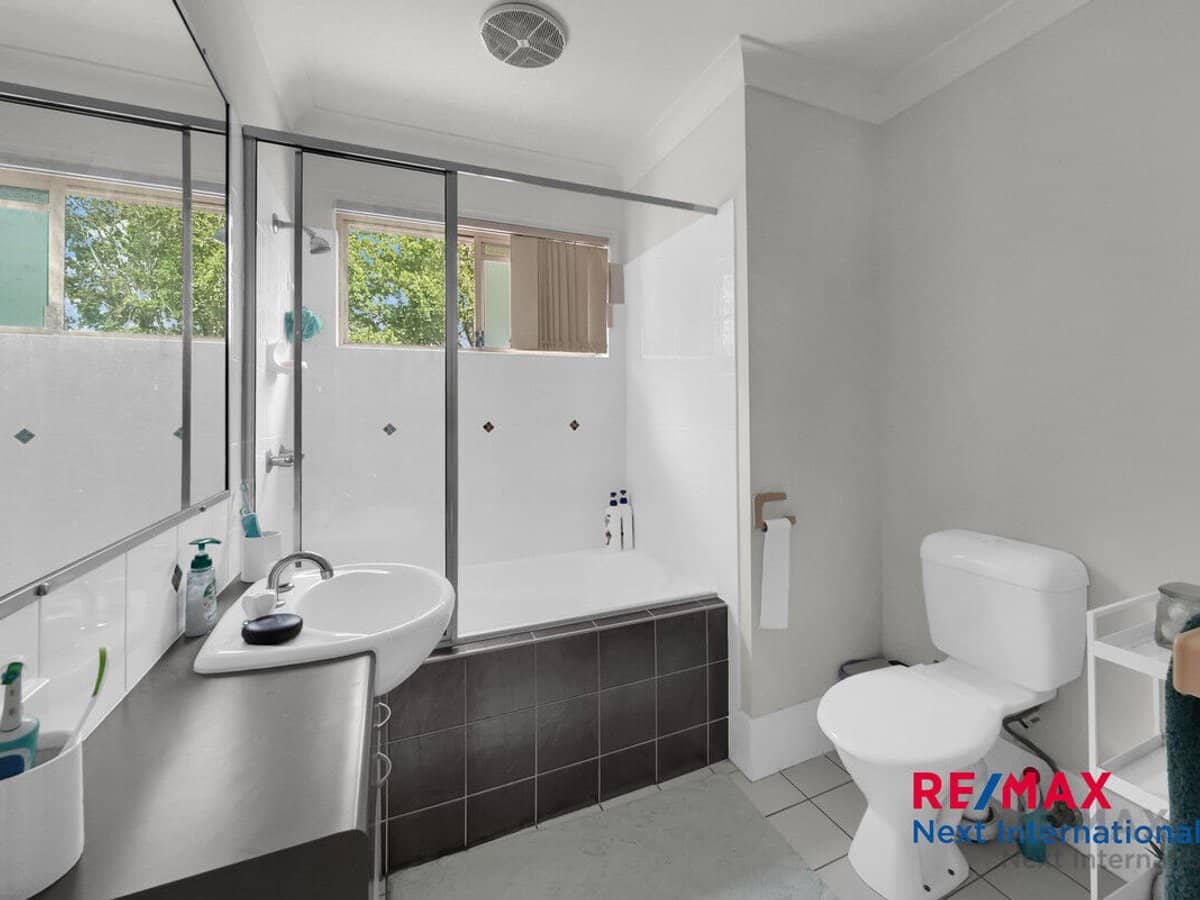 31 Archipelago Street, Pacific Pines - Thumbnail 11