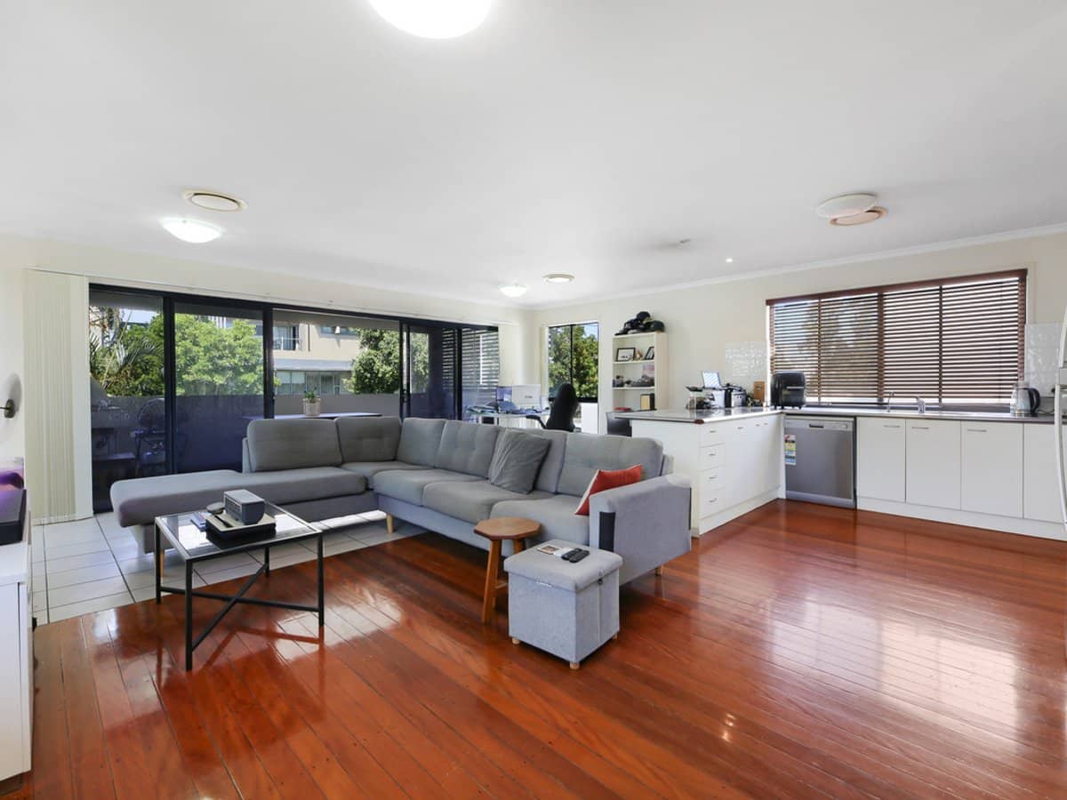 16 Sunshine Parade, MIAMI - Thumbnail 3